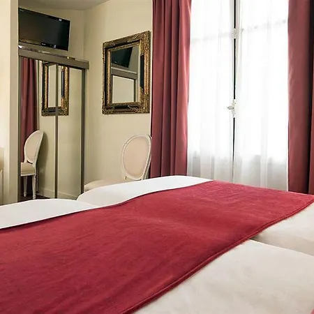 Aston Hotel 3*
