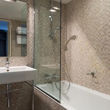 Aston Hotel 3*