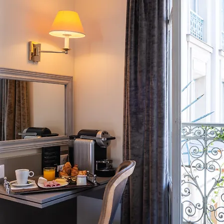 Aston Hotel