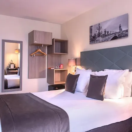 Aston Hotel 3*