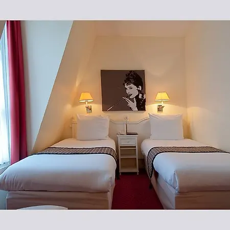 Aston Hotel